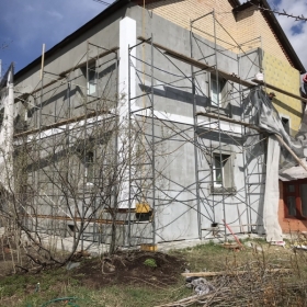 Приклейка элементов декора