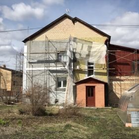 Приклейка элементов декора