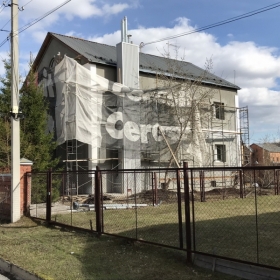 Приклейка элементов декора