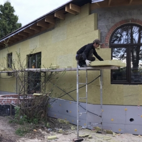 Приклейка утеплителя