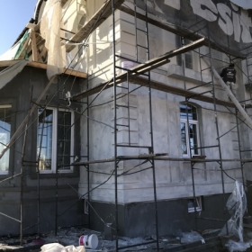 Нанесение грунтовки Ceresit СТ 16